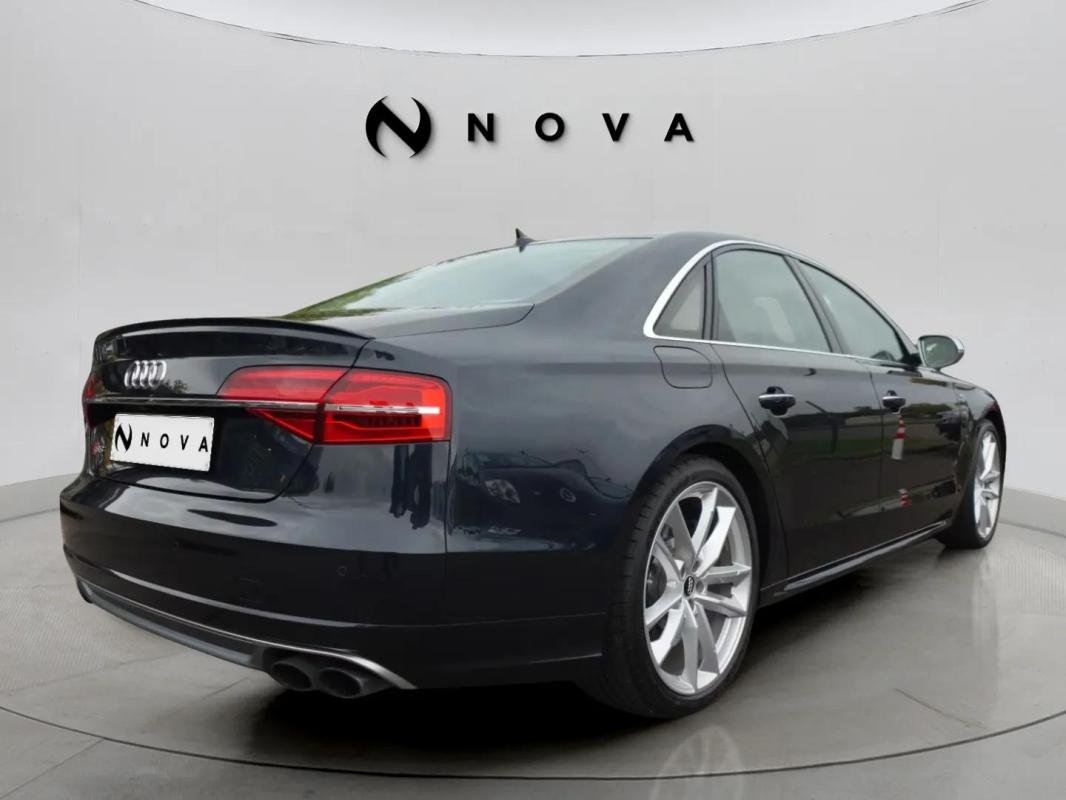 Audi S8 - Photo 4