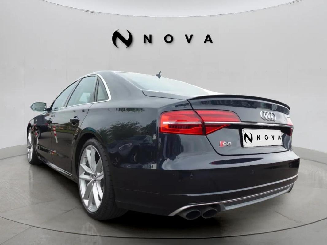 Audi S8 - Photo 5