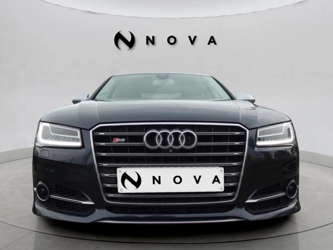 Audi S8 - Photo 6