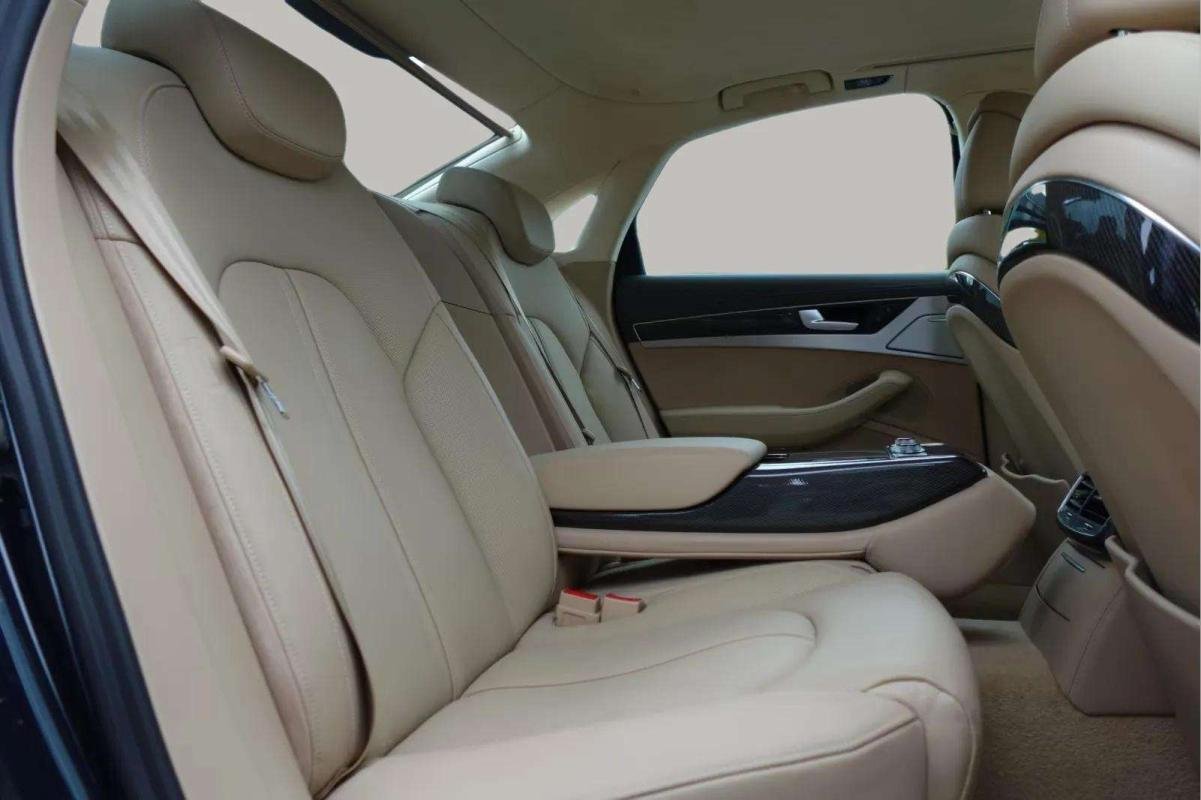 Audi S8 - Photo 10