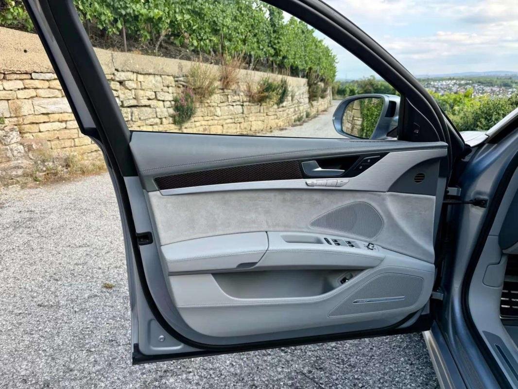 Audi A4 - Photo 13
