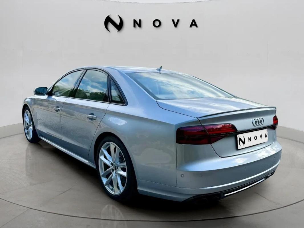 Audi A4 - Photo 6