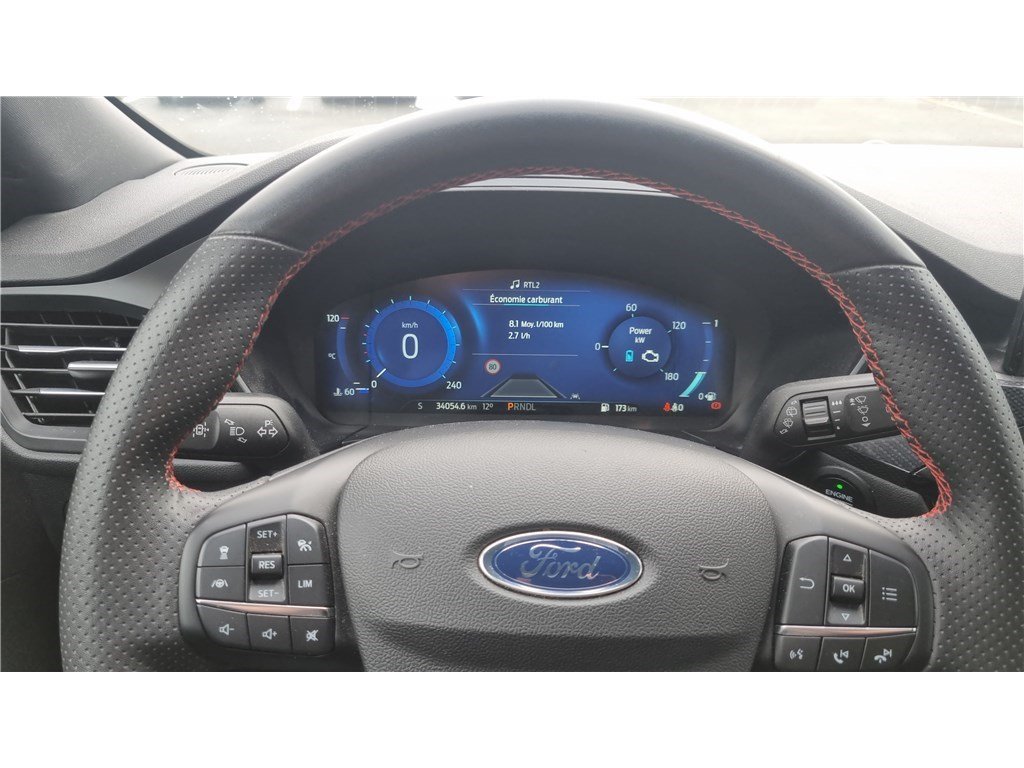 Ford Kuga - Photo 11