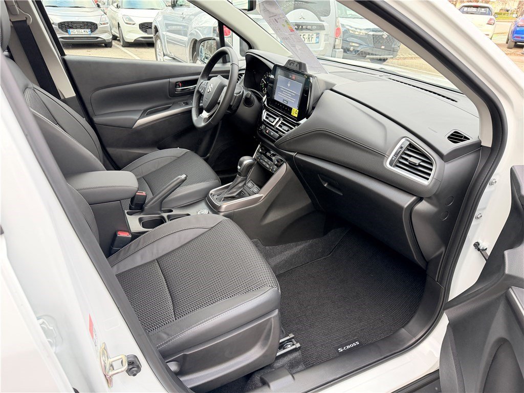 Suzuki s-cross - Photo 11