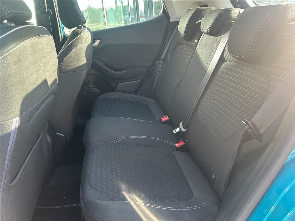 Ford Fiesta - Photo 10