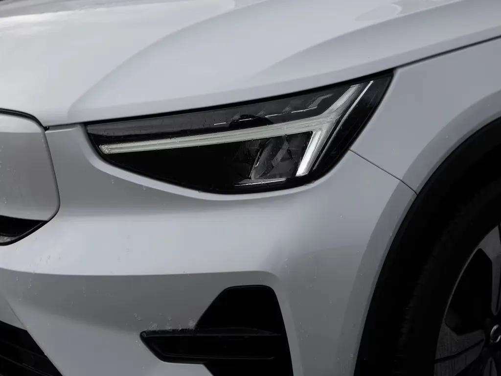 Volvo XC40 - Photo 11