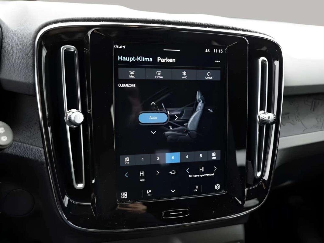 Volvo XC40 - Photo 16
