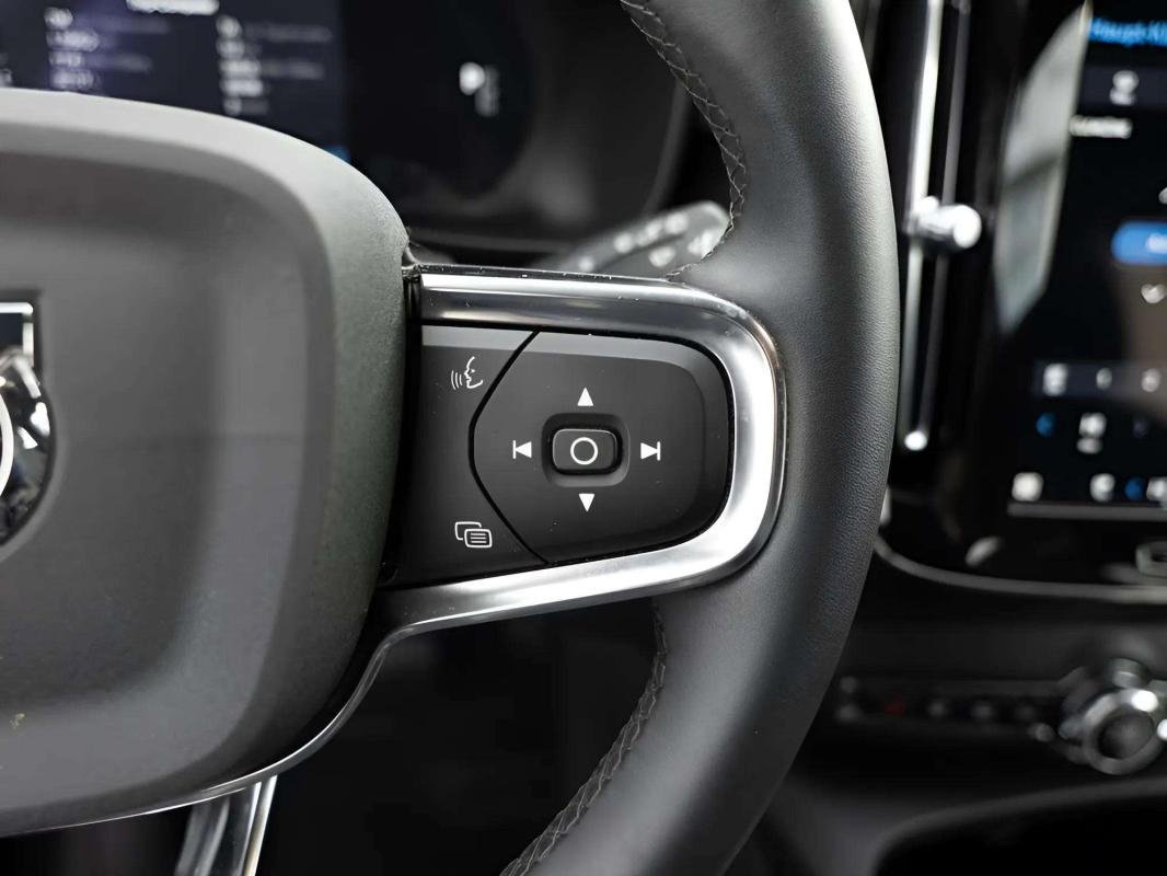 Volvo XC40 - Photo 21