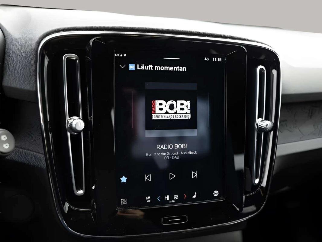 Volvo XC40 - Photo 22