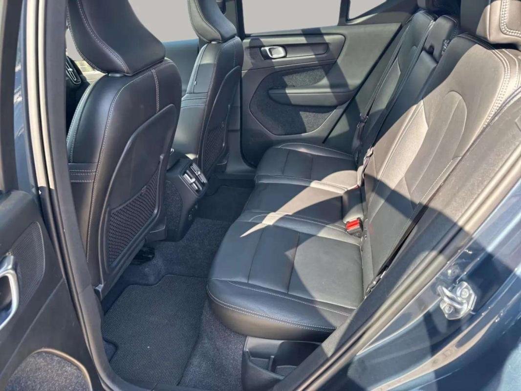 Volvo XC40 - Photo 12