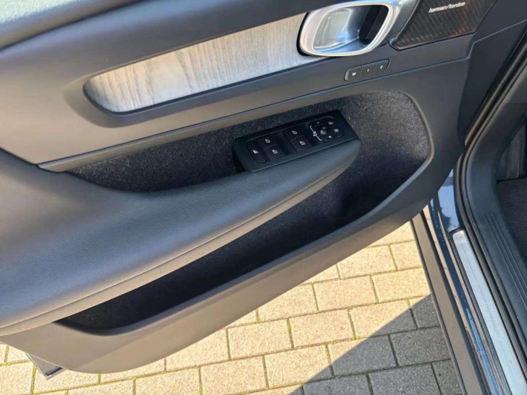 Volvo XC40 - Photo 14