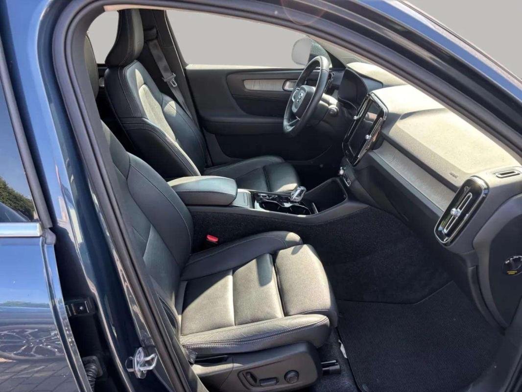 Volvo XC40 - Photo 17