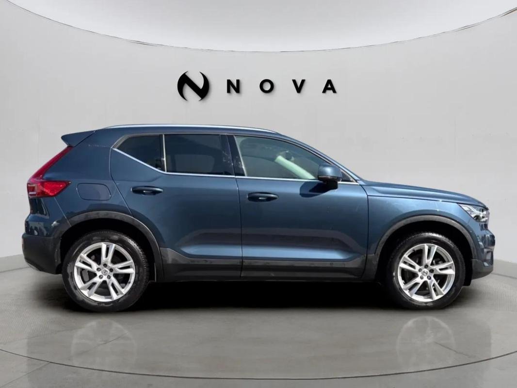 Volvo XC40 - Photo 2