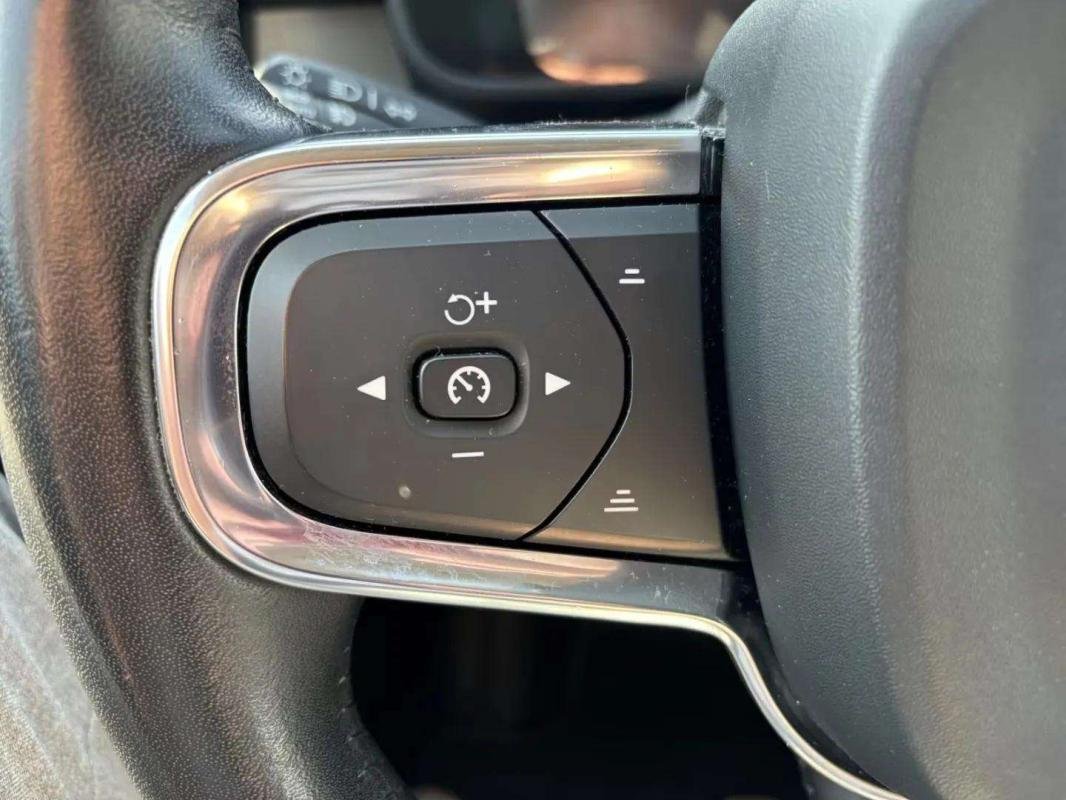 Volvo XC40 - Photo 25
