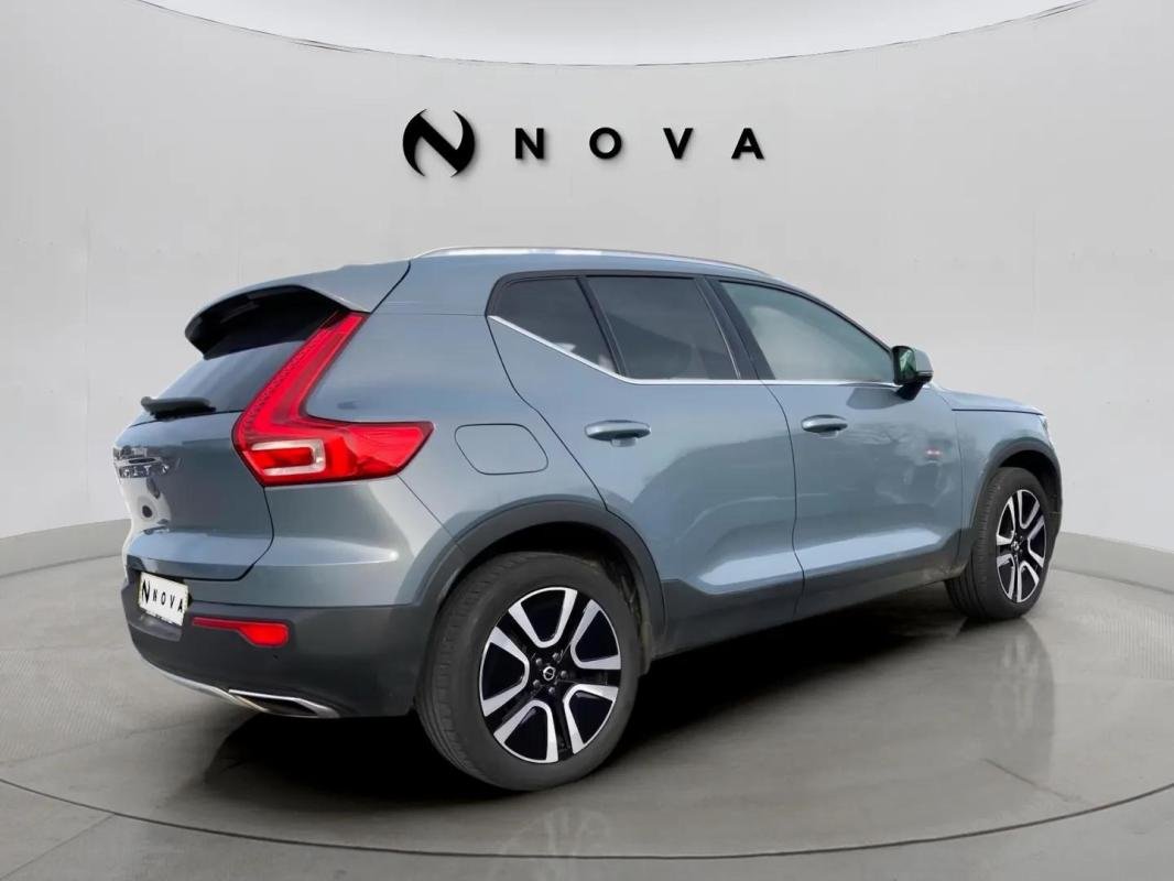 Volvo XC40 - Photo 2