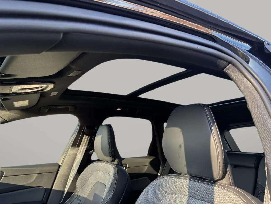 Volvo XC60 - Photo 5