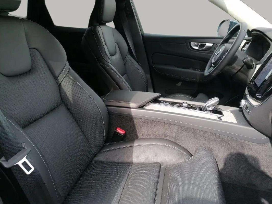Volvo XC60 - Photo 19