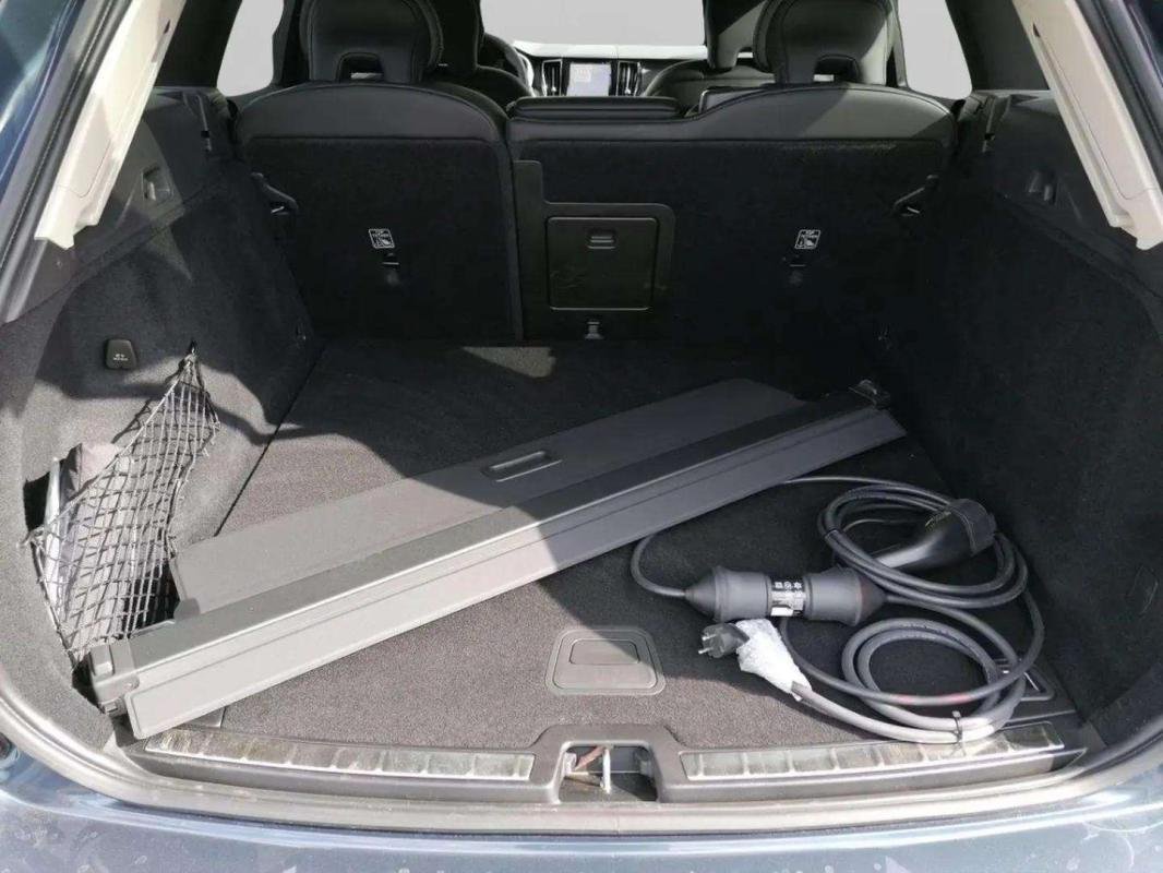 Volvo XC60 - Photo 20