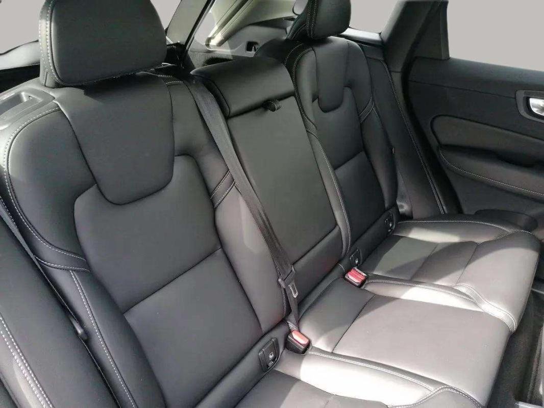 Volvo XC60 - Photo 21