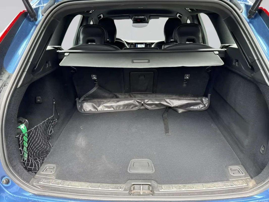 Volvo XC60 - Photo 12