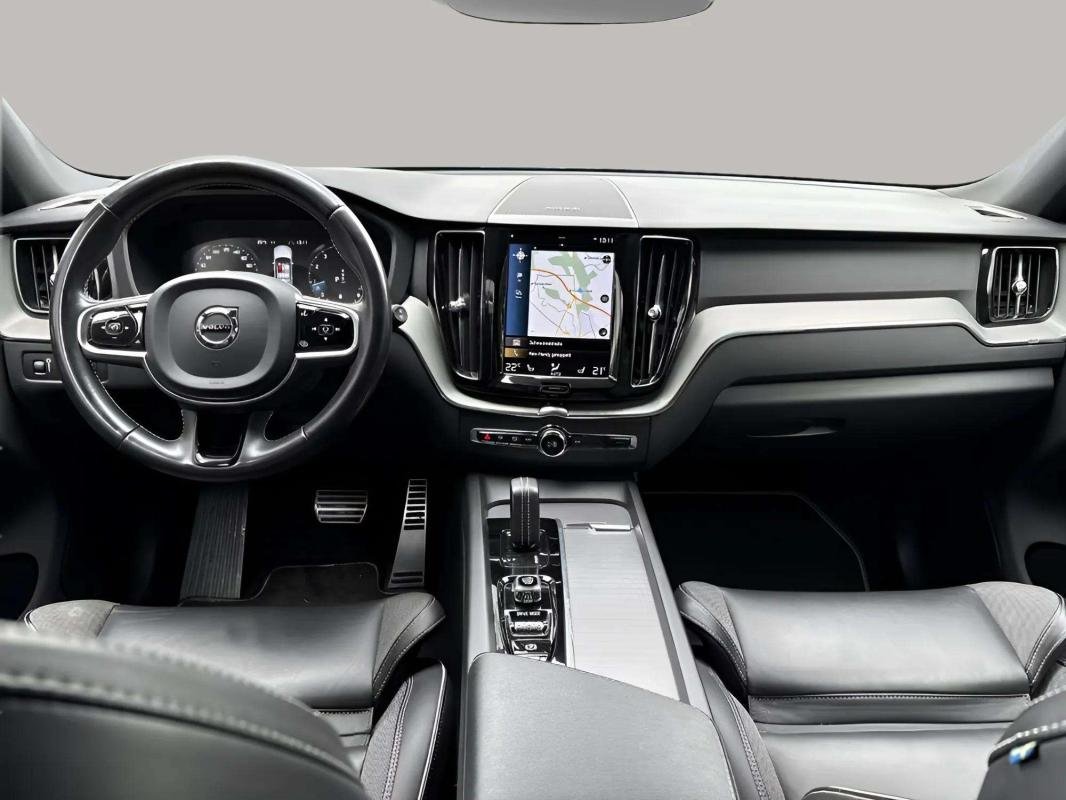 Volvo XC60 - Photo 8