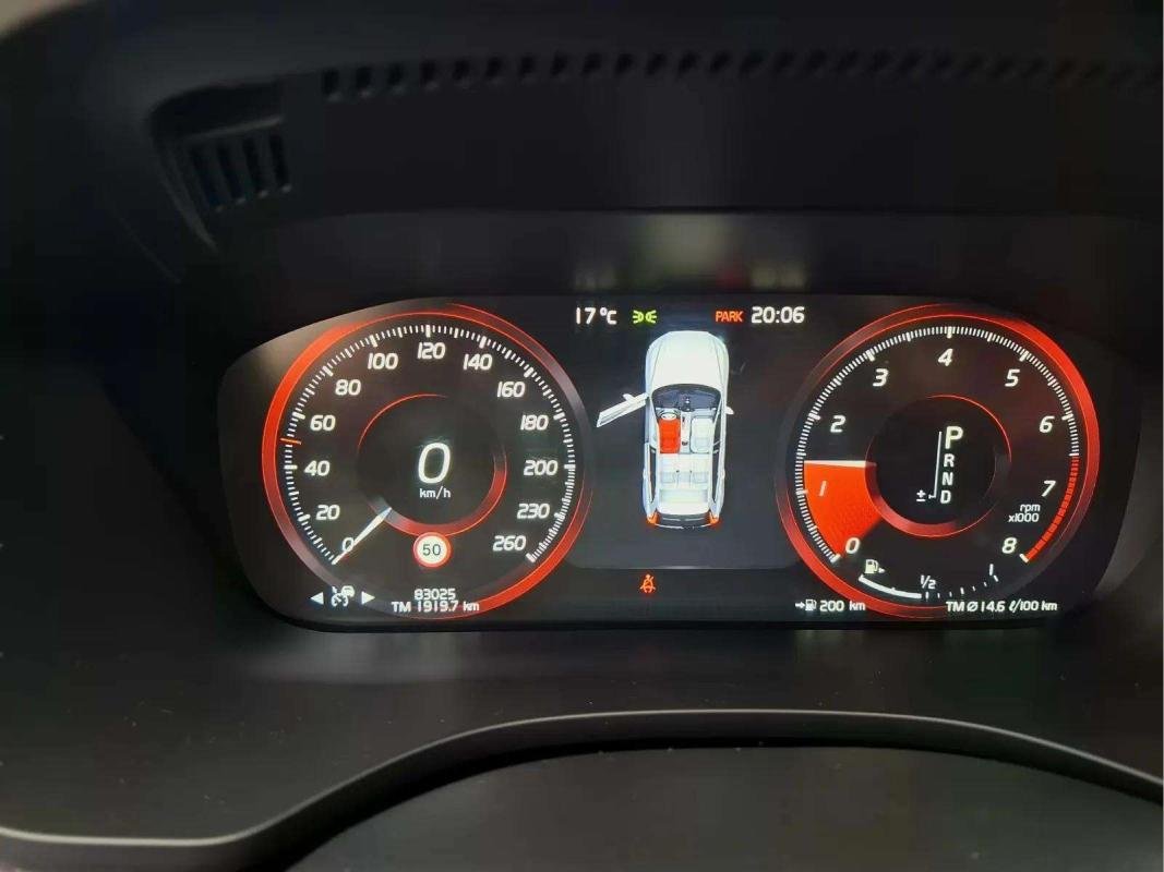 Volvo XC60 - Photo 8