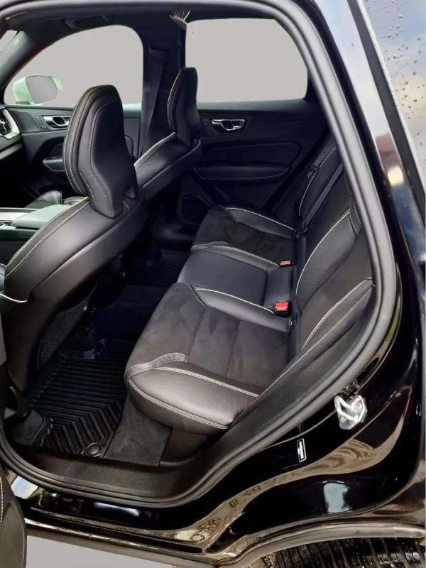 Volvo XC60 - Photo 10