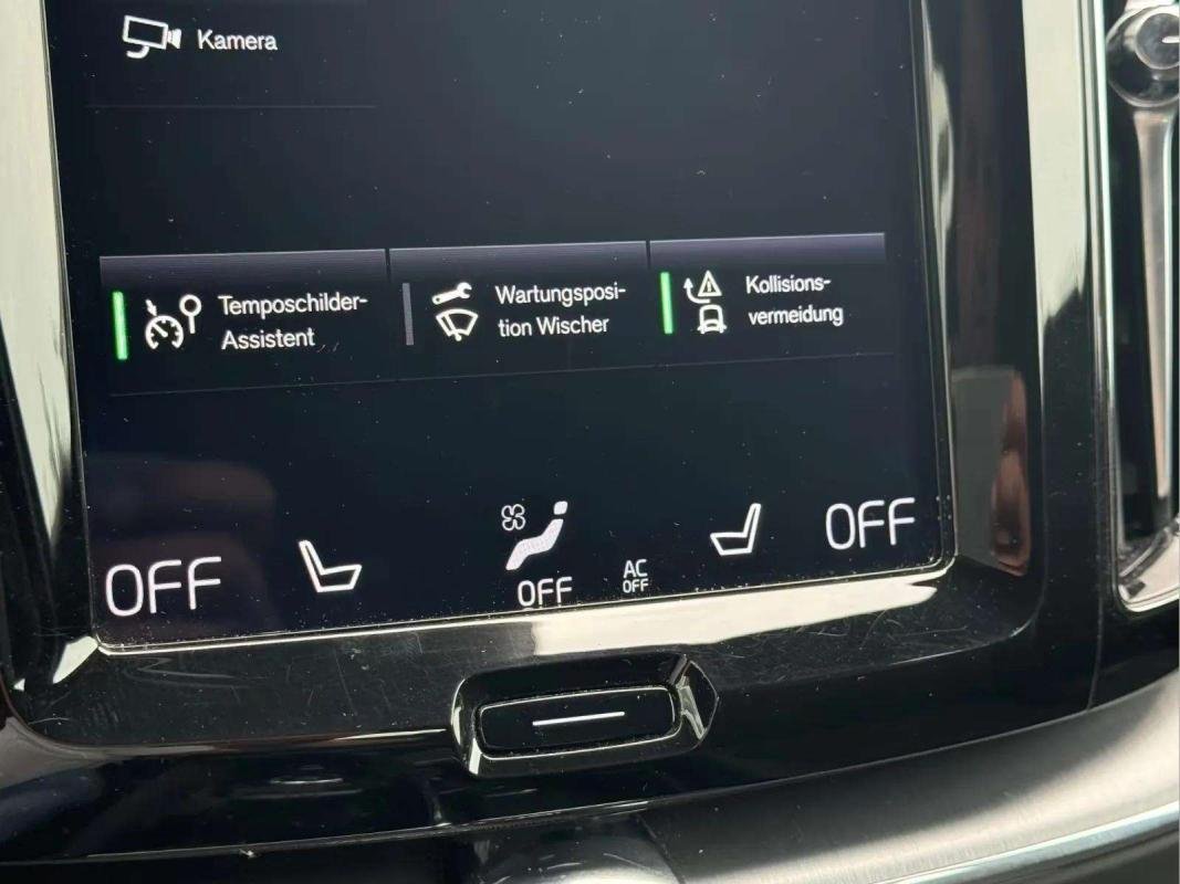 Volvo XC60 - Photo 13
