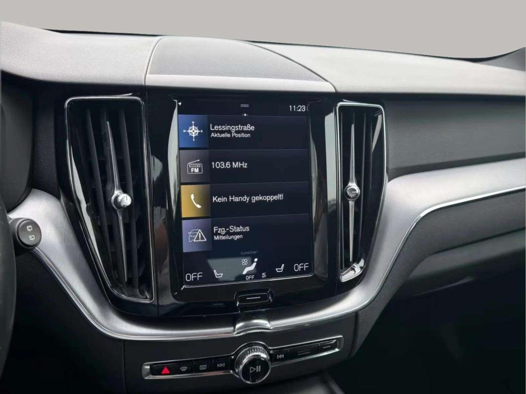 Volvo XC60 - Photo 16