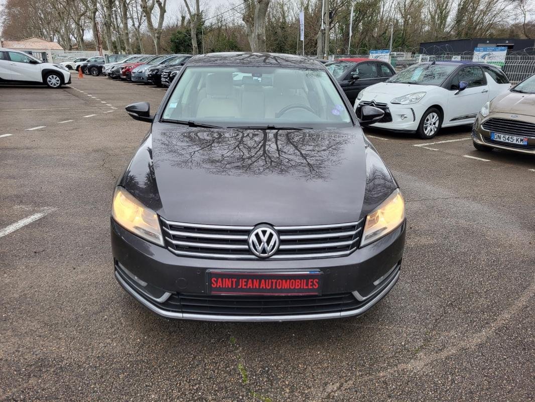 Volkswagen Passat - Photo 2