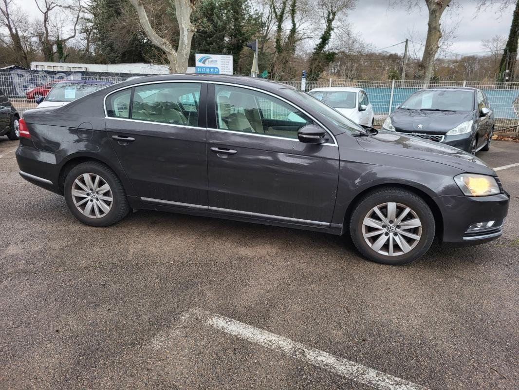 Volkswagen Passat - Photo 3