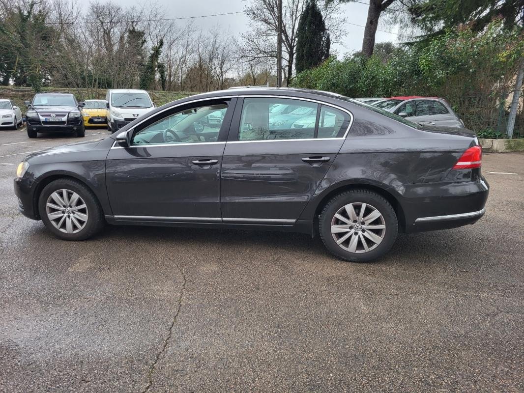 Volkswagen Passat - Photo 4
