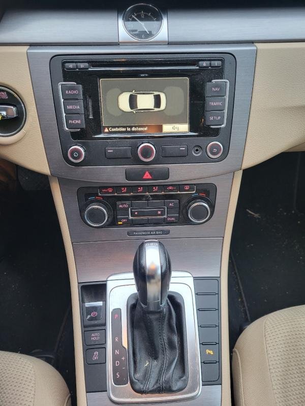 Volkswagen Passat - Photo 9
