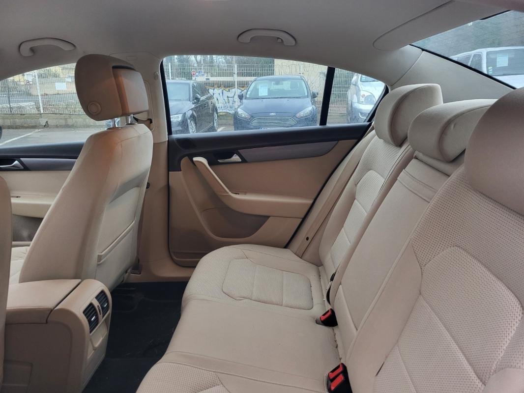 Volkswagen Passat - Photo 10