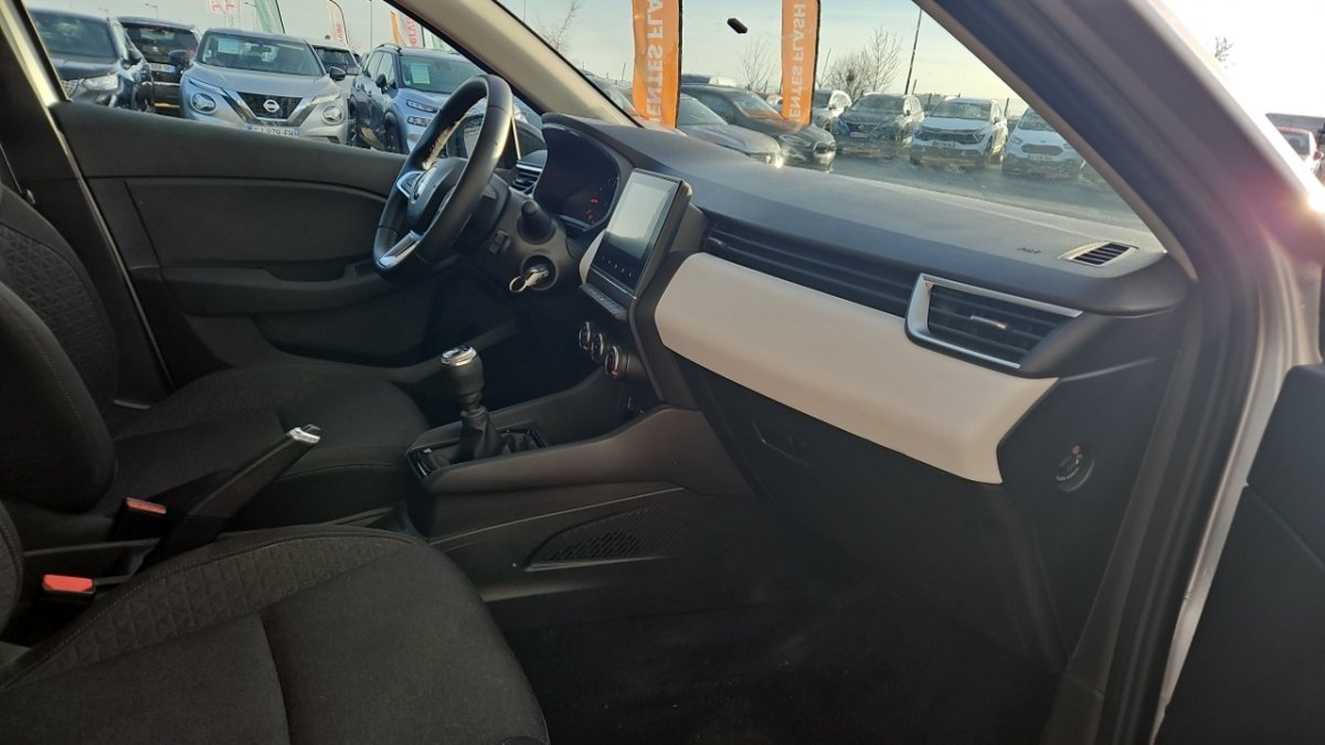 Renault Clio - Photo 24