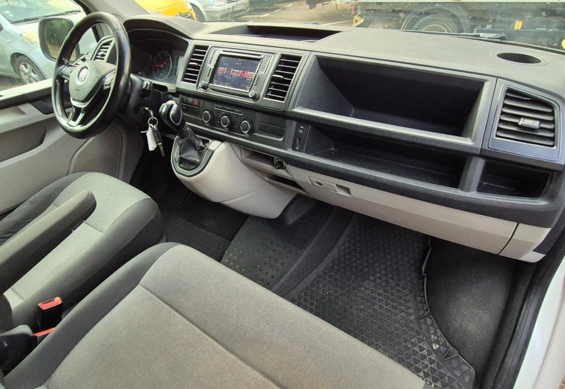 Volkswagen Transporter - Photo 6