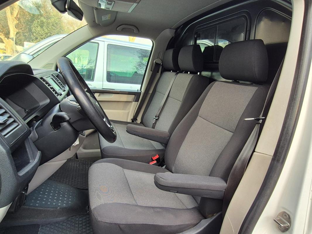 Volkswagen Transporter - Photo 8