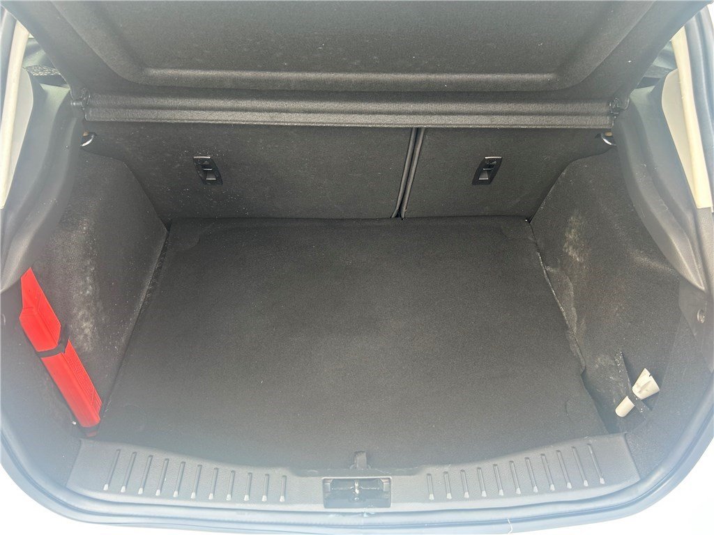 Ford Focus - Photo 9