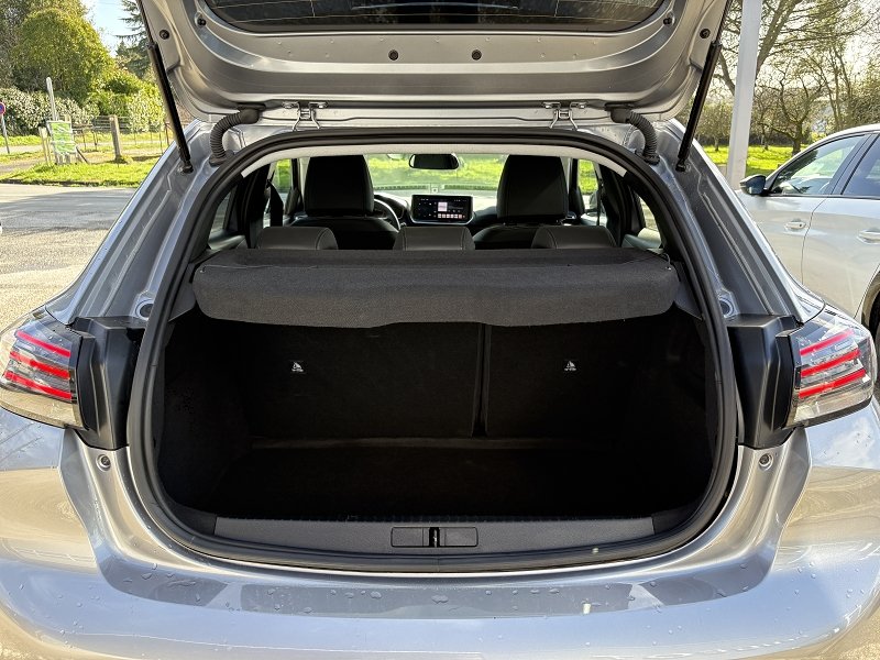 Peugeot 208 - Photo 6