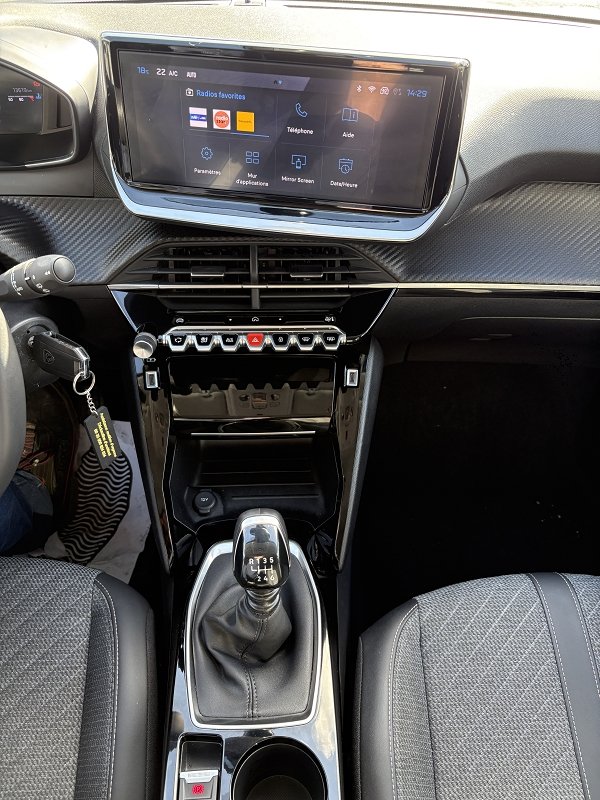 Peugeot 208 - Photo 9