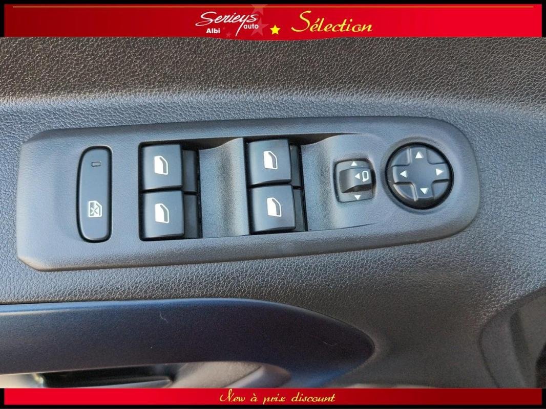 Peugeot Rifter - Photo 27