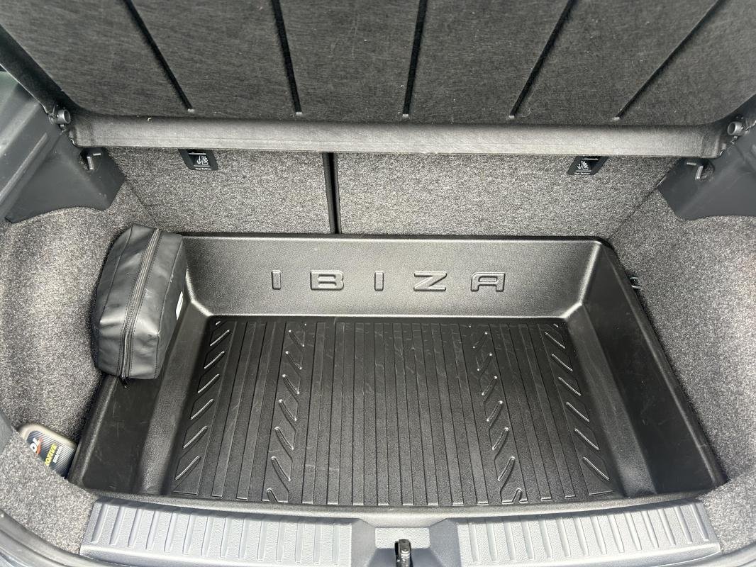 Seat Ibiza - Photo 8