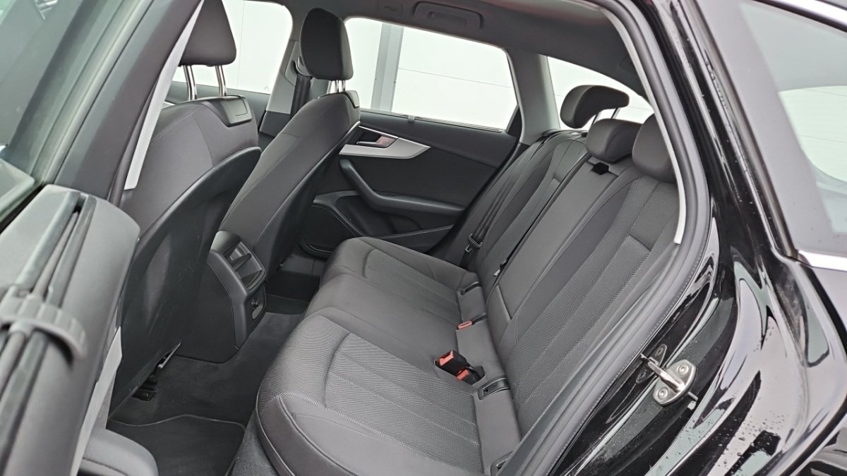 Audi A4 Avant - Photo 12