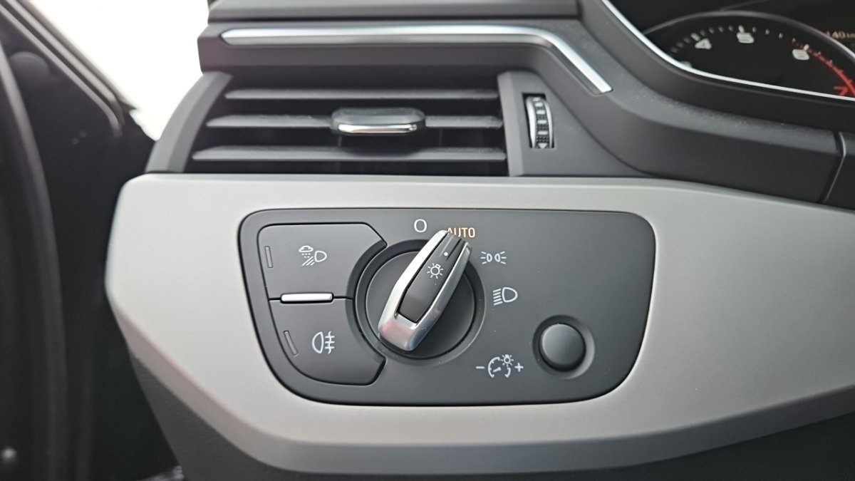 Audi A4 Avant - Photo 25