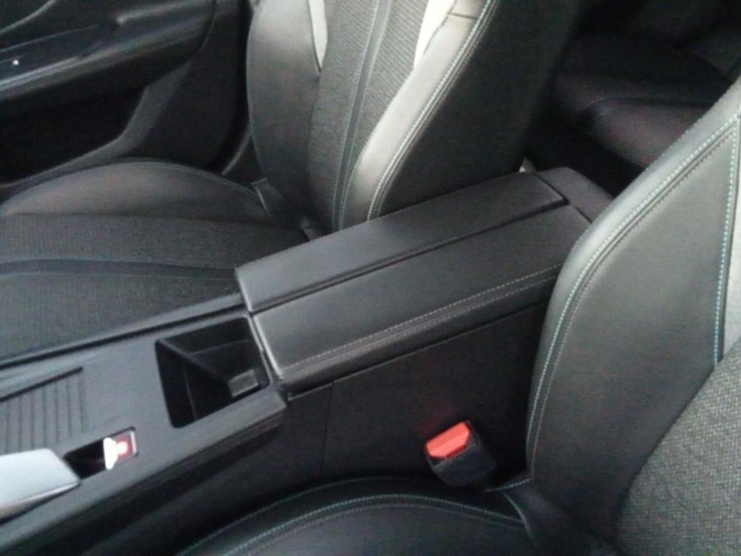 Peugeot 308 - Photo 25