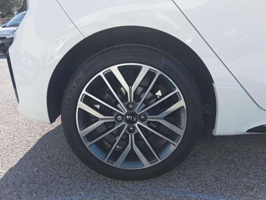 Kia Rio - Photo 11