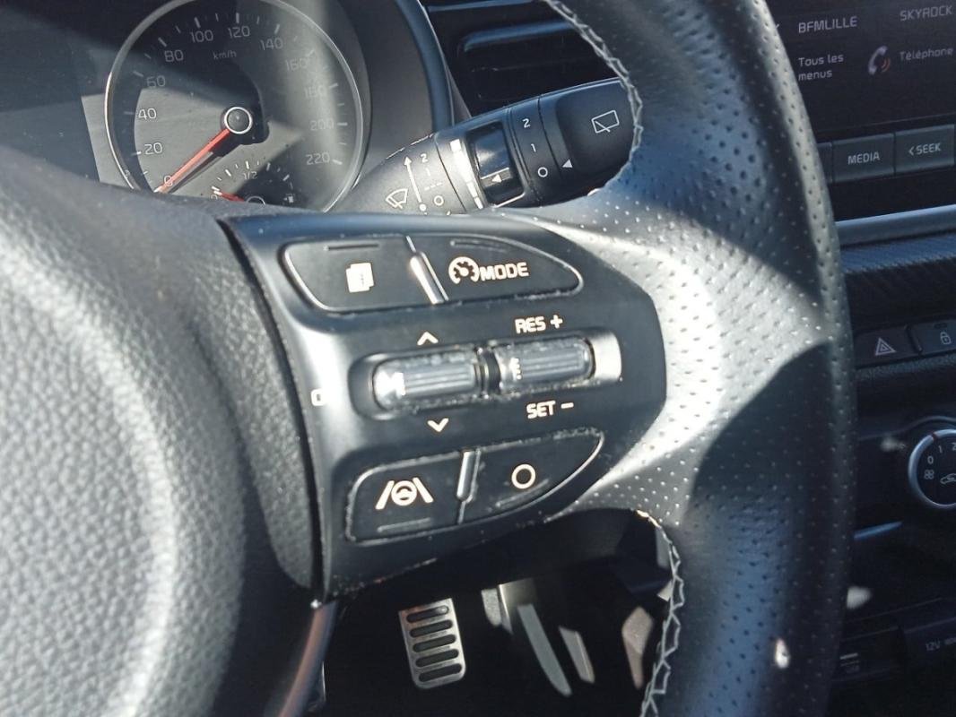 Kia Rio - Photo 14