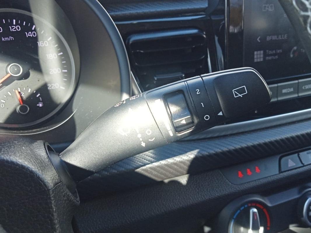 Kia Rio - Photo 16