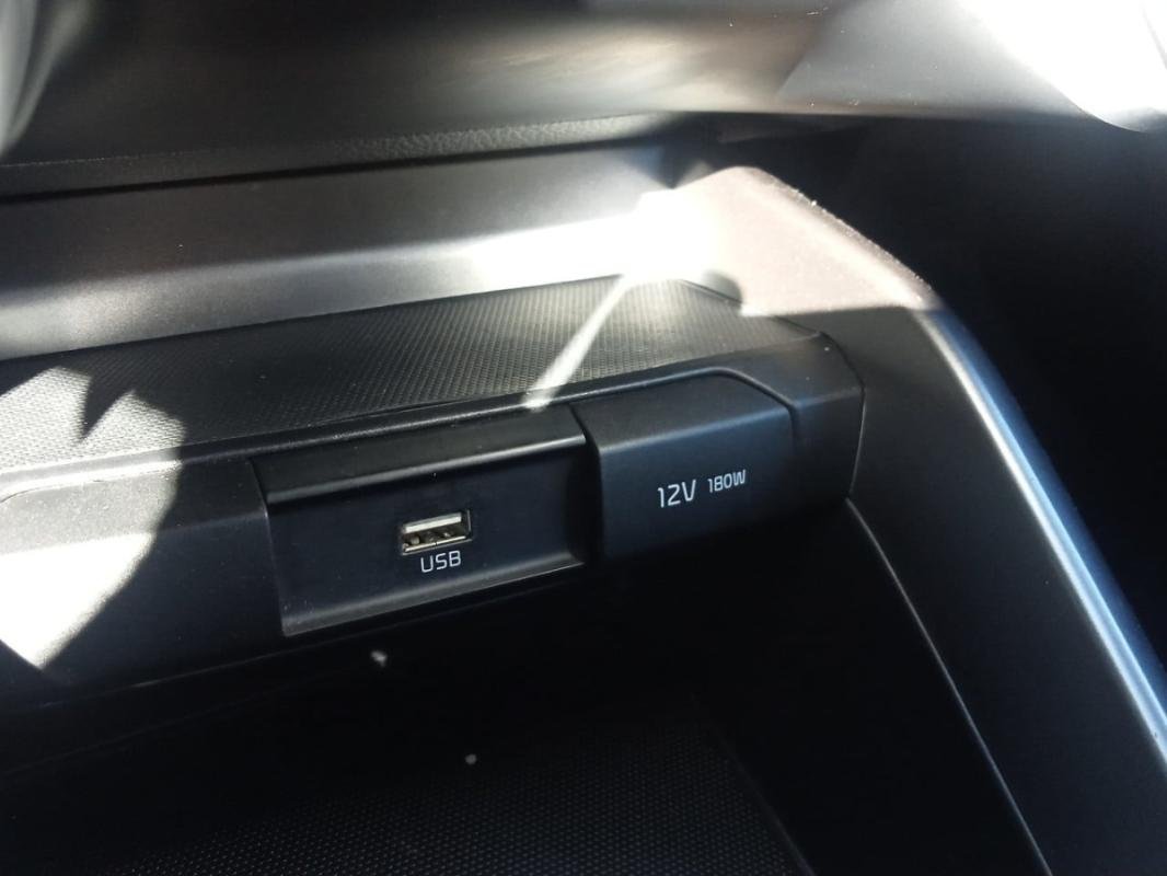 Kia Rio - Photo 23
