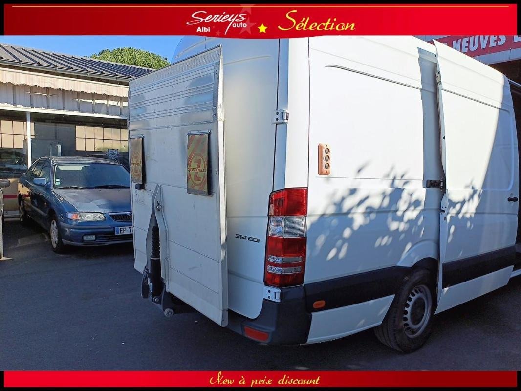Mercedes Sprinter - Photo 12